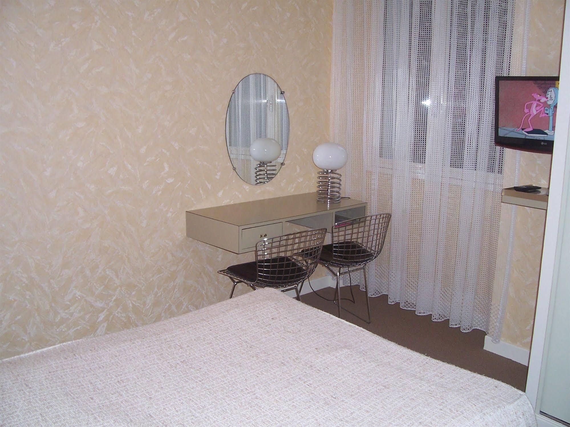 Hotel Revotel Aix-les-Bains